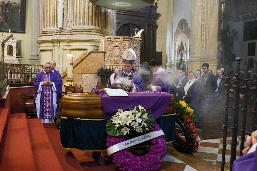 Funeral del sacerdote D. Marcelino Gómez en la Catedral de Málaga // M. ZAMORA