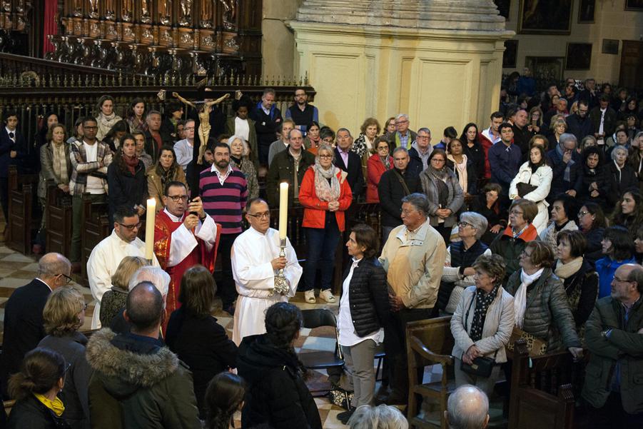 Celebración de la Pasión y Muerte del Señor en la Catedral el Viernes Santo // M. ZAMORA