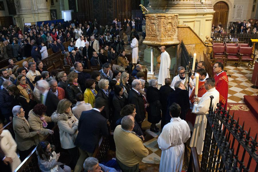 Celebración de la Pasión y Muerte del Señor en la Catedral el Viernes Santo // M. ZAMORA
