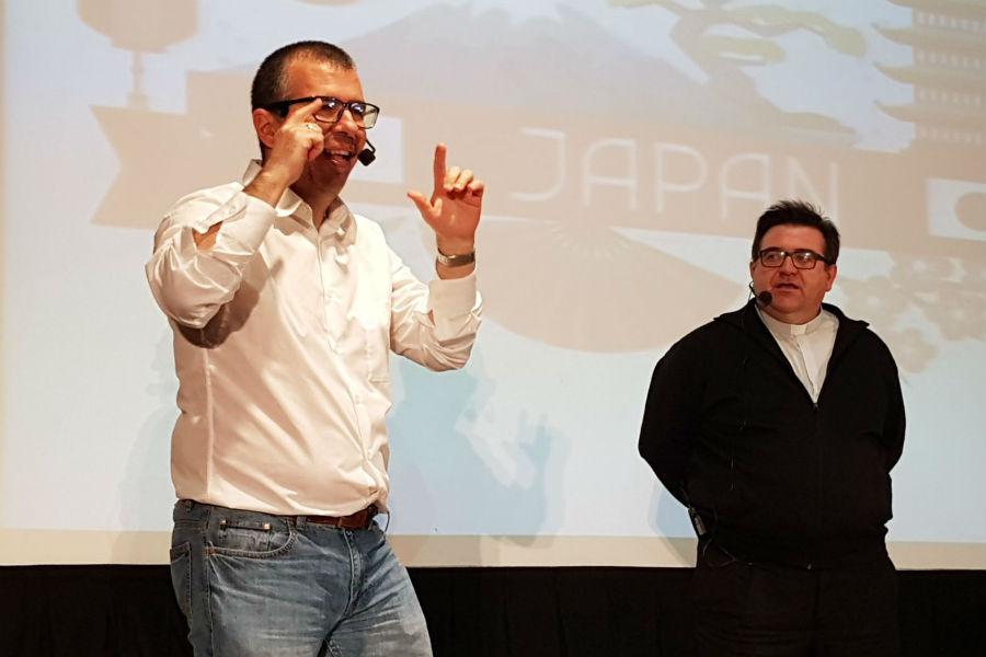 El director del departamento de Juventud de la CEE, Raúl Tinajero, durante la presentación // I MARTOS