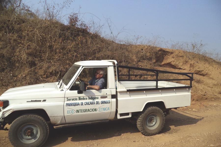 La Misión Diocesana necesita con urgencia un coche para que los misioneros lleguen a las comunidades y para hacer las veces de ambulancia