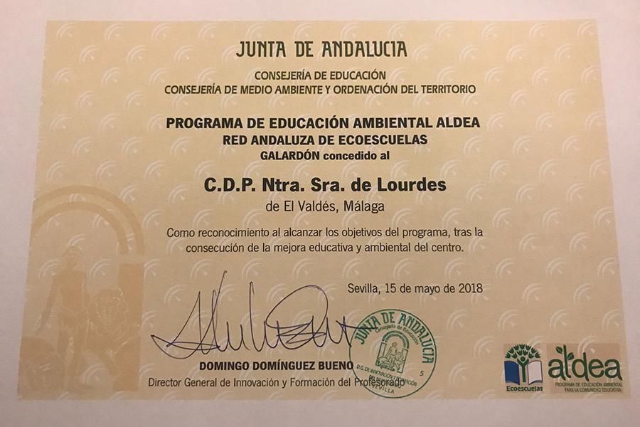 El Colegio Diocesano Nuestra Señora de Lourdes, de El Valdés, recibe la Bandera Verde