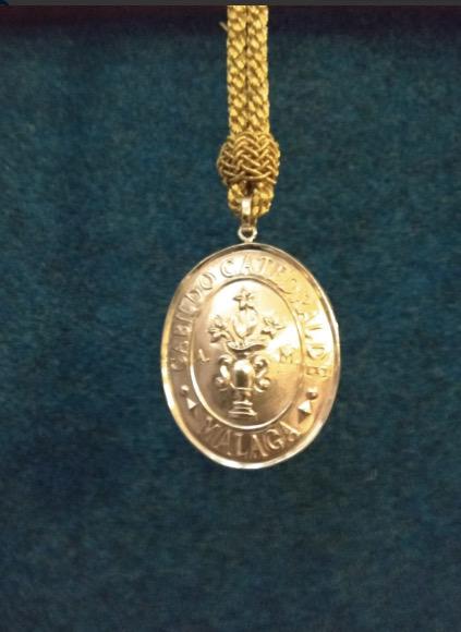 Medalla del Cabildo Catedral de Málaga. FOTO: @StaMVictoriaMLG