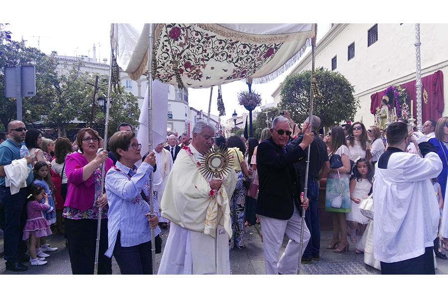Imágenes del Corpus Christi en Vélez-Málaga