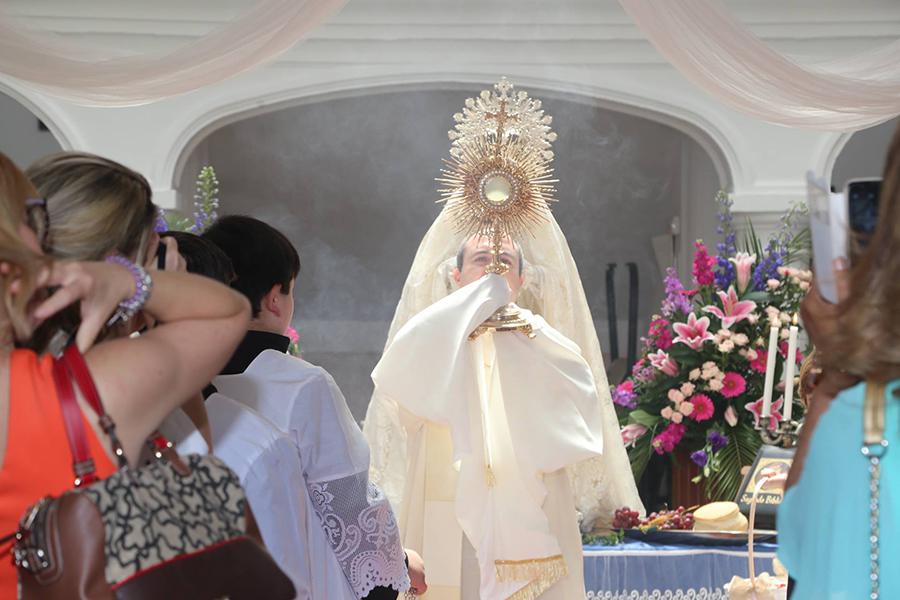 Solemnidad del Corpus Christi en Benalmádena pueblo // ISABEL MARÍA MENÉNDEZ