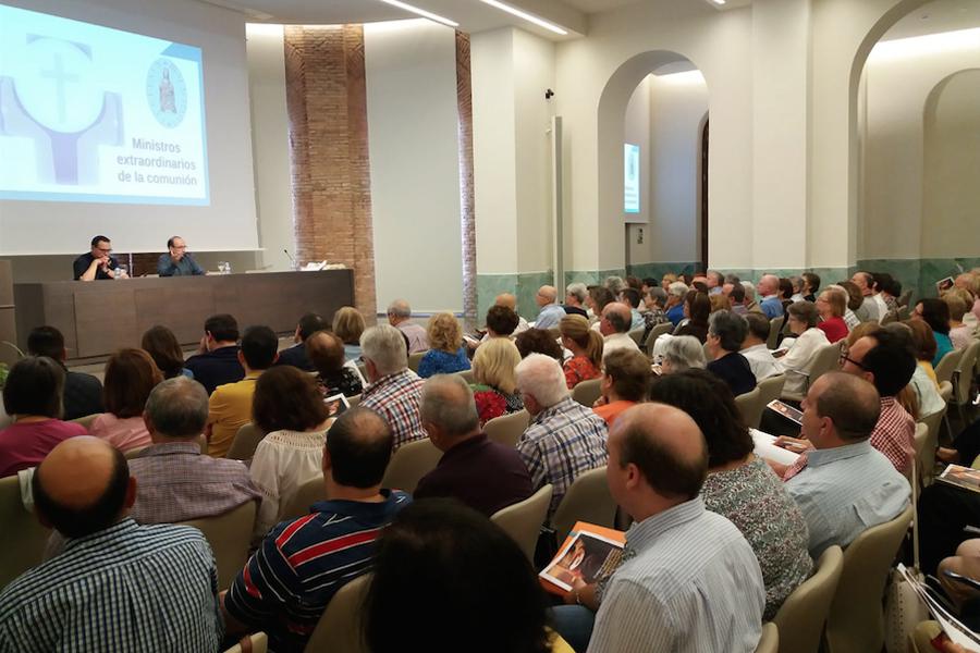 Curso Diocesano para Ministros Extraordinarios de la Comunión // Equipo Diocesano de Liturgia