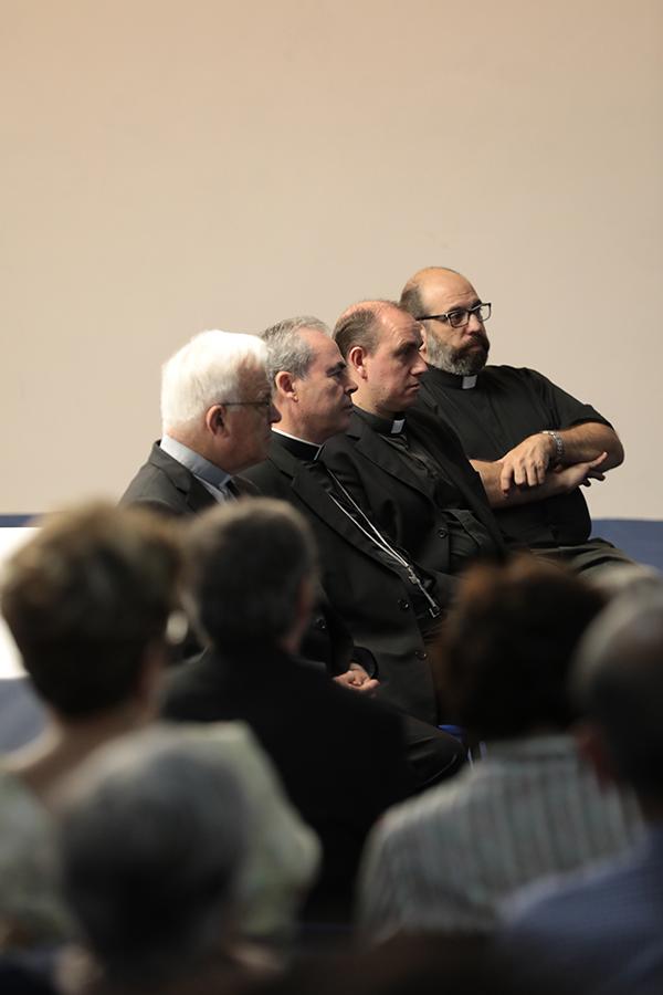 Momento de la Asamblea Parroquial durante la visita pastoral a San Patricio. FOTO: S. FENOSA