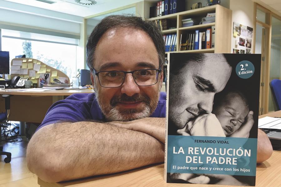 Fernando Vidal: «El ser humano comenzó con la implicación del padre»