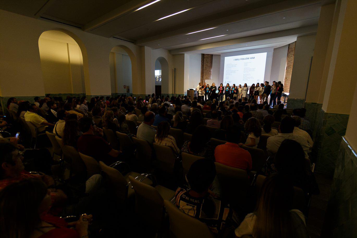 Entrega de certificados oficiales de inglés a alumnos de Foovy, en octubre de 2018