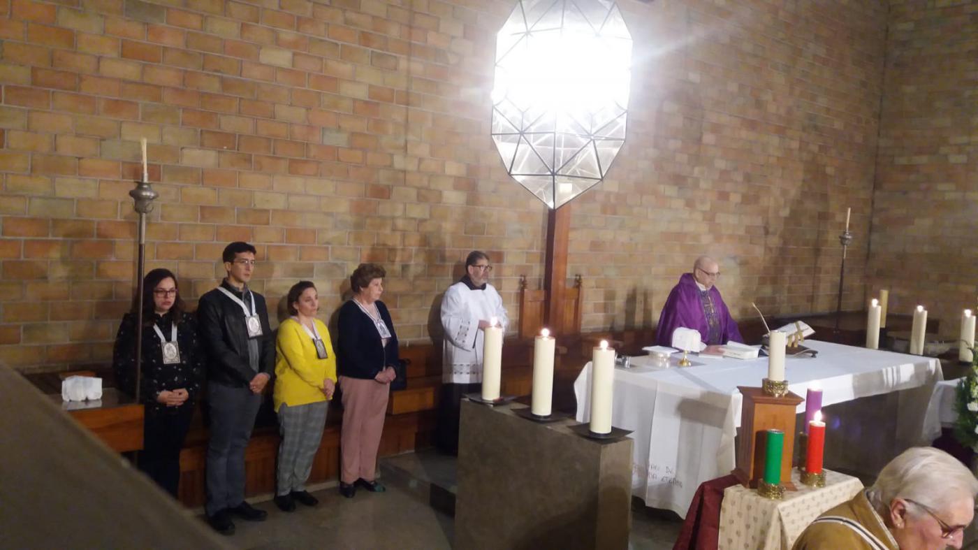 Nuevos hermanos admitidos a la Orden de los Carmelitas Descalzos Seglares.