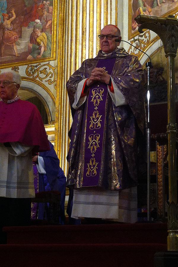 El cardenal Fernando Sebastián, en la Catedral de Málaga, en la Cuaresma de 2014