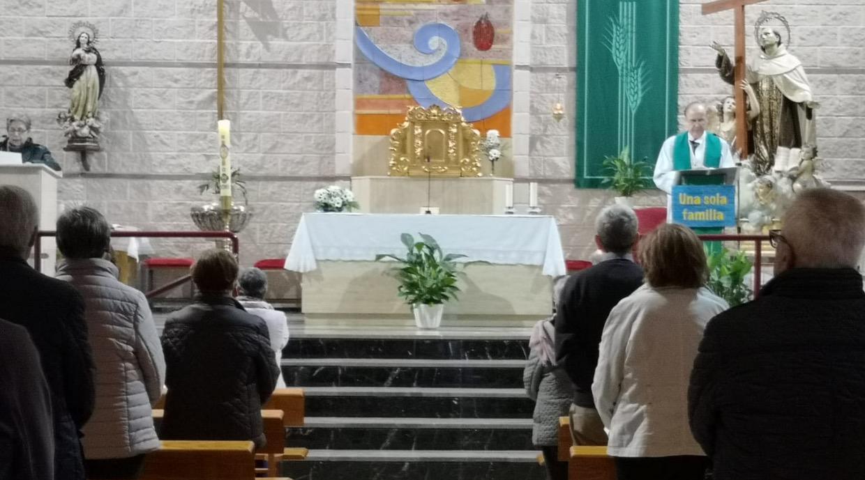 Vigilia de oración por Julen, en la parroquia de San Juan de la Cruz, en El Palo, en la tarde del viernes