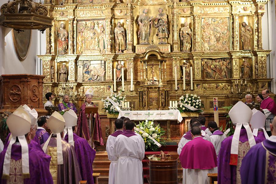 Misa exequial del cardenal Fernando Sebastián, en la Catedral de Málaga // S.FENOSA
