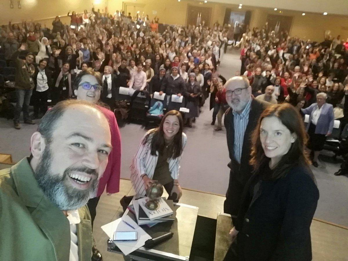 Selfie de los participantes en las Jornadas de Pastoral Juvenil Vocacional de la CONFER