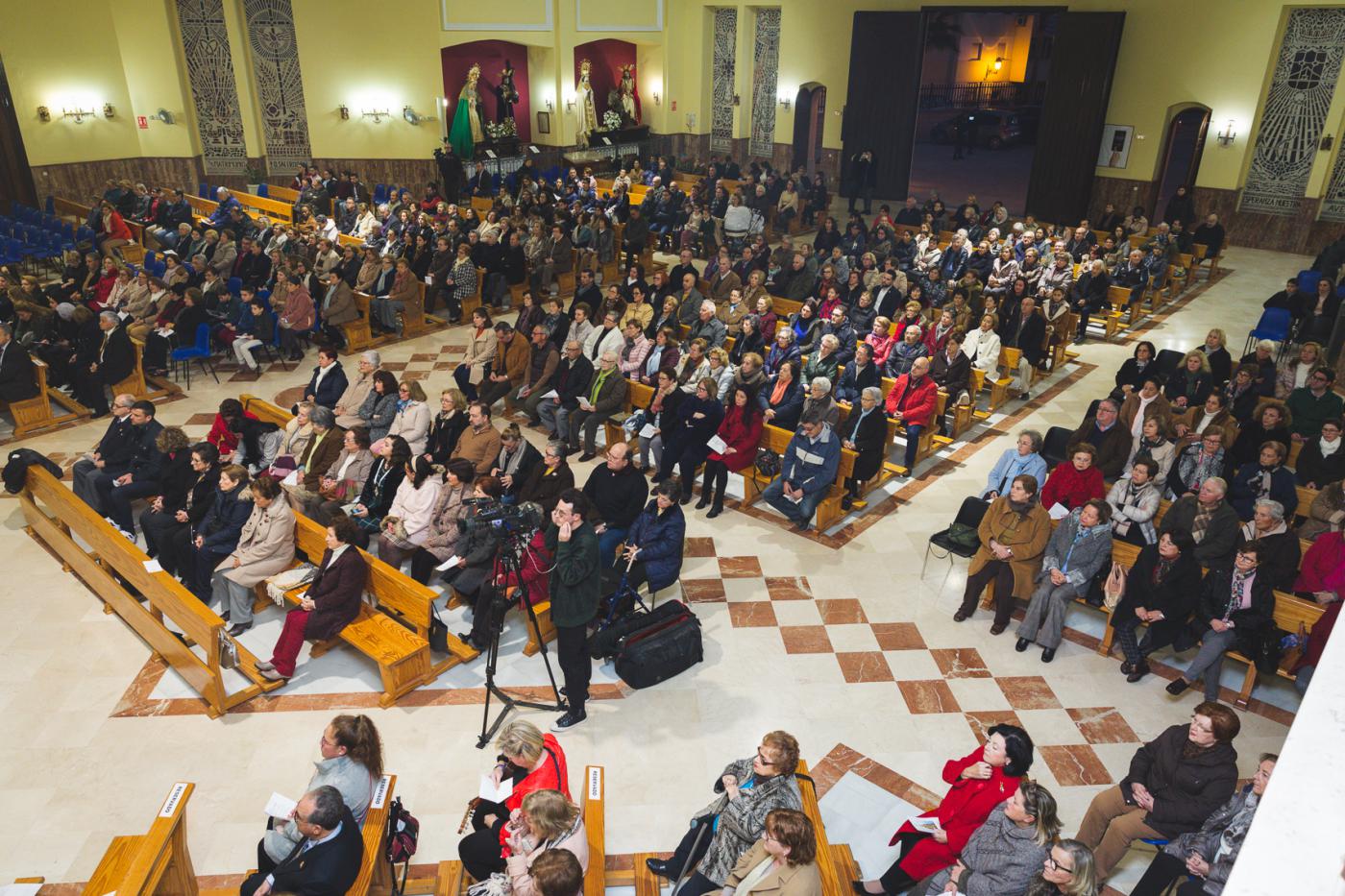 Apertura de la visita pastoral al arciprestazgo de Marbella Estepona en la parroquia del Carmen de Estepona. FOTO: A. SEDEÑO
