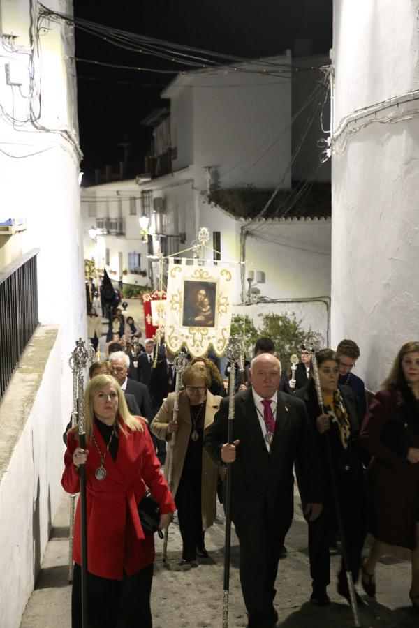 Rosario vespertino con la participación de estandartes de todas las Patronas Marianas de la Diócesis de Málaga, en Algarrobo // Y. MARTÍN