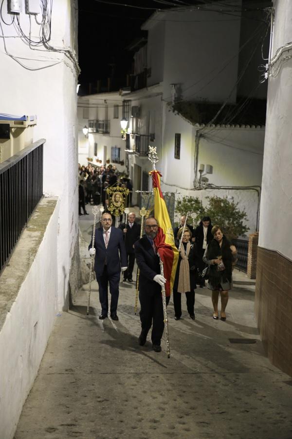 Rosario vespertino con la participación de estandartes de todas las Patronas Marianas de la Diócesis de Málaga, en Algarrobo // Y. MARTÍN