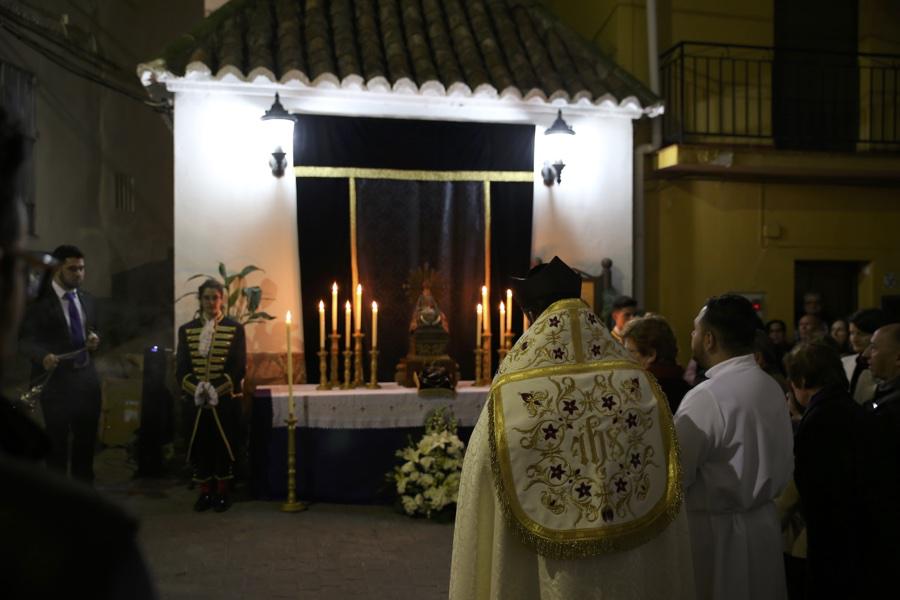Rosario vespertino con la participación de estandartes de todas las Patronas Marianas de la Diócesis de Málaga, en Algarrobo // Y. MARTÍN
