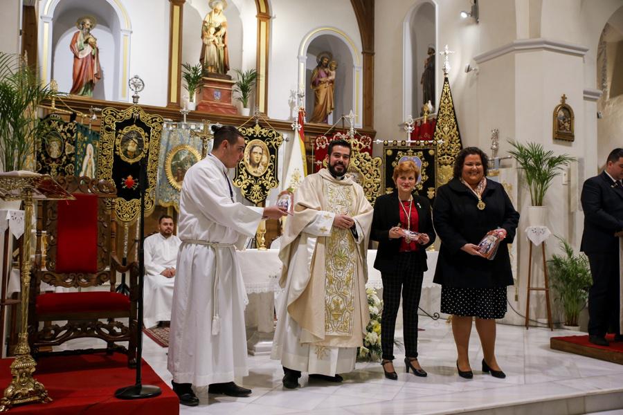 Eucaristía en la parroquia de Santa Ana (Algarrobo) con la participación de las Patronas Marianas de la Diócesis de Málaga // Y. MARTÍN