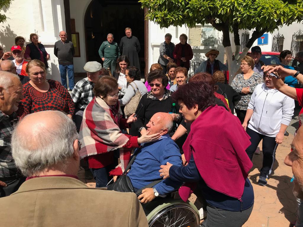 El pueblo de Alcaucín rindió un cariñoso homenaje, el pasado 2 de abril, al sacerdote diocesano Manuel Bermúdez, quien fue su párroco durante más de 20 años.