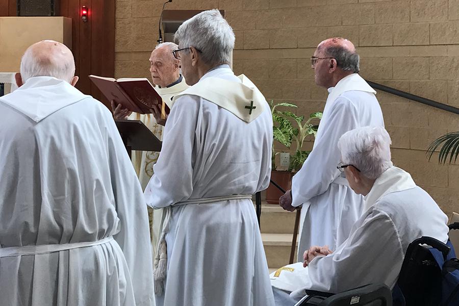 Renovación de las promesas sacerdotales en El Buen Samaritano // P. FUENTES