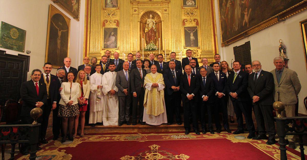 Foto de familia tras la Misa de Acción de Gracias de la Agrupación de Cofradías de Semana Santa de Málaga