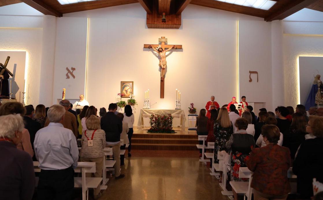 Confirmaciones en la parroquia Madre del Buen Consejo, de Torremolinos // S. FENOSA