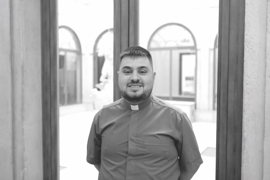 Daniel Martín: «No me he hecho cura para triunfar»