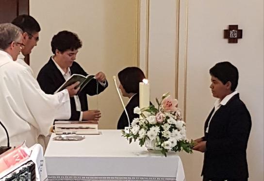 Dos hermanas nazarenas realizan sus votos en Málaga