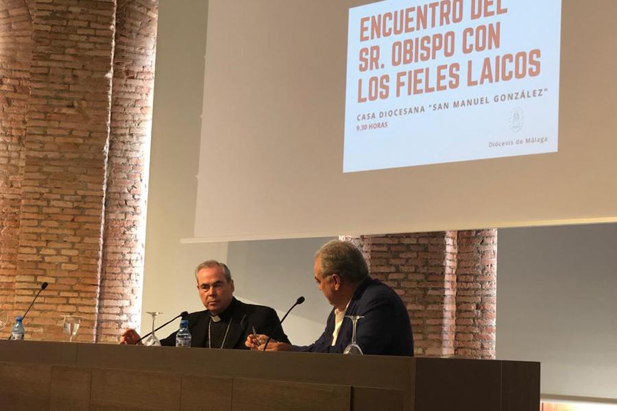 Encuentro del Sr. Obispo con los Fieles Laicos // E. LLAMAS