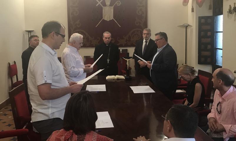 Juramento y profesión de fe de tres nuevos diáconos permanentes