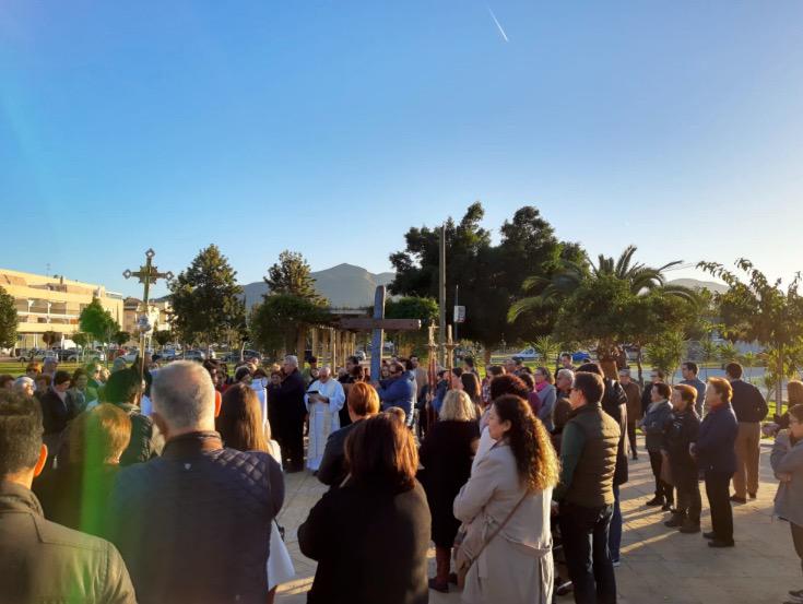 La cruz, en Estación de Cártama con el arciprestazgo de Álora