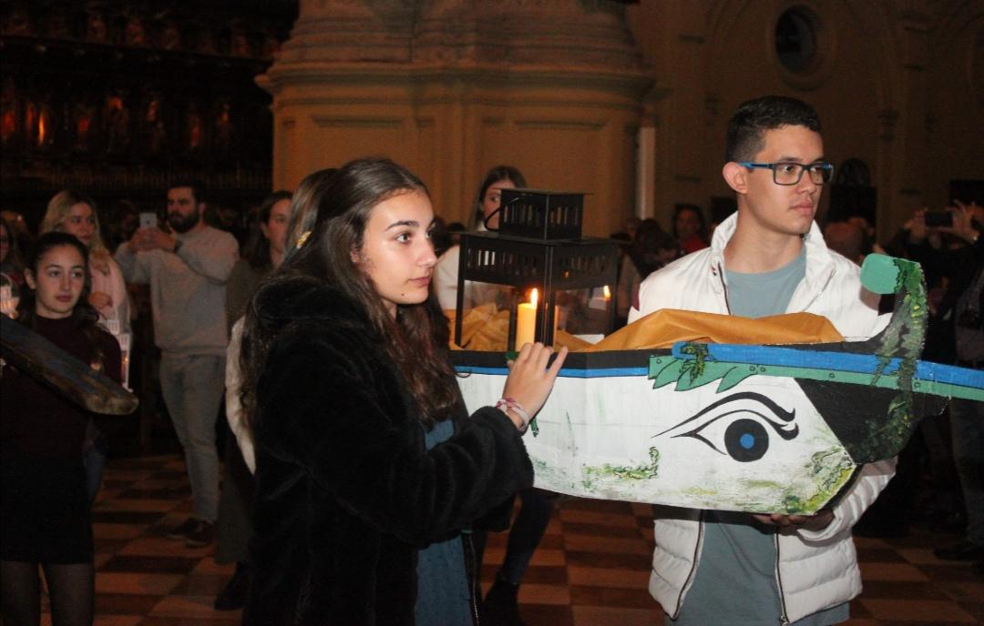 La Cruz de Lampedusa en la vigilia de Oración y concierto organizado por la delegación de Infancia y Juventud 