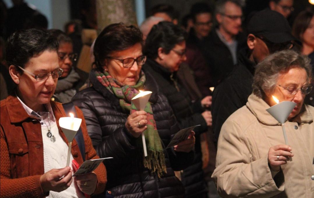La Cruz de Lampedusa en la vigilia de Oración y concierto organizado por la delegación de Infancia y Juventud 