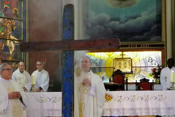 Eucaristía en Cristo Rey, presidida por el Obispo de Málaga, con la Cruz de Lampedusa // A.MEDINA