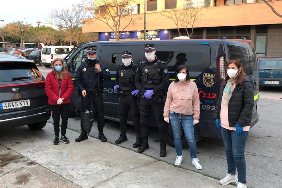 La caridad se convierte en mascarilla