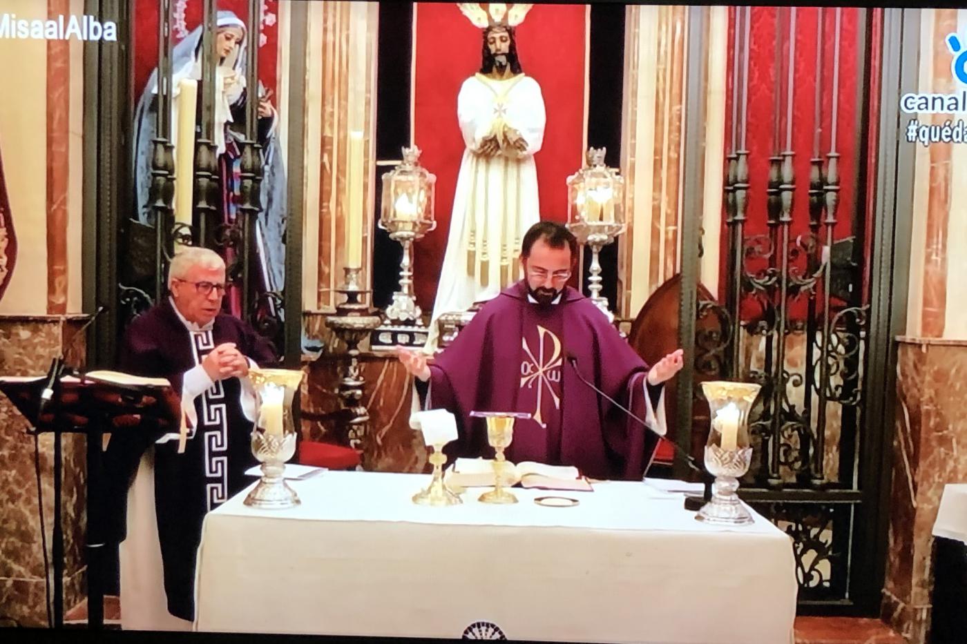 «Una Misa al alba sin pueblo, en comunión con el pueblo»