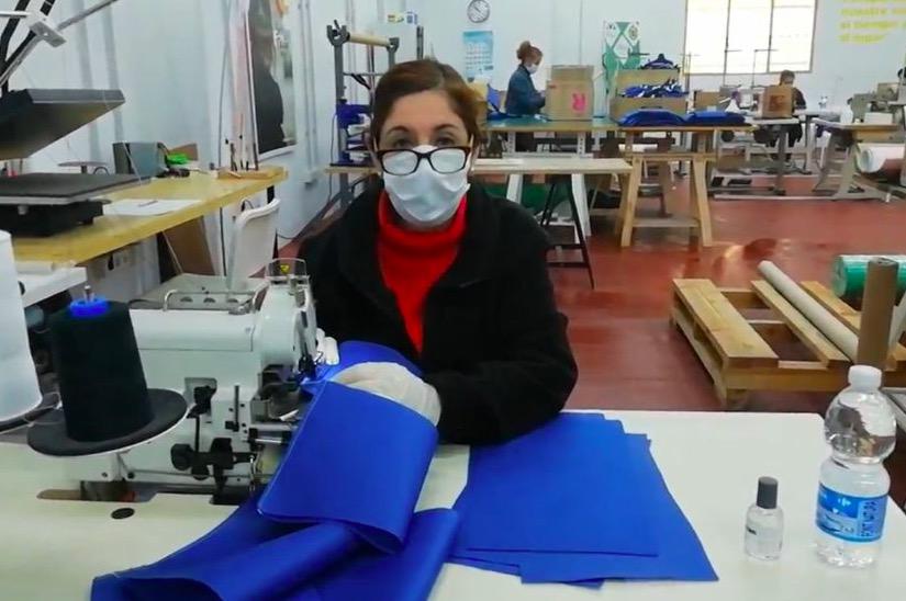 Mascarillas fabricadas por mujeres en riesgo de exclusión social