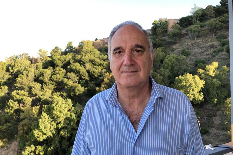 LEOPOLDO GARRIDO. «La relación médico y abuelitos se ha estrechado más»