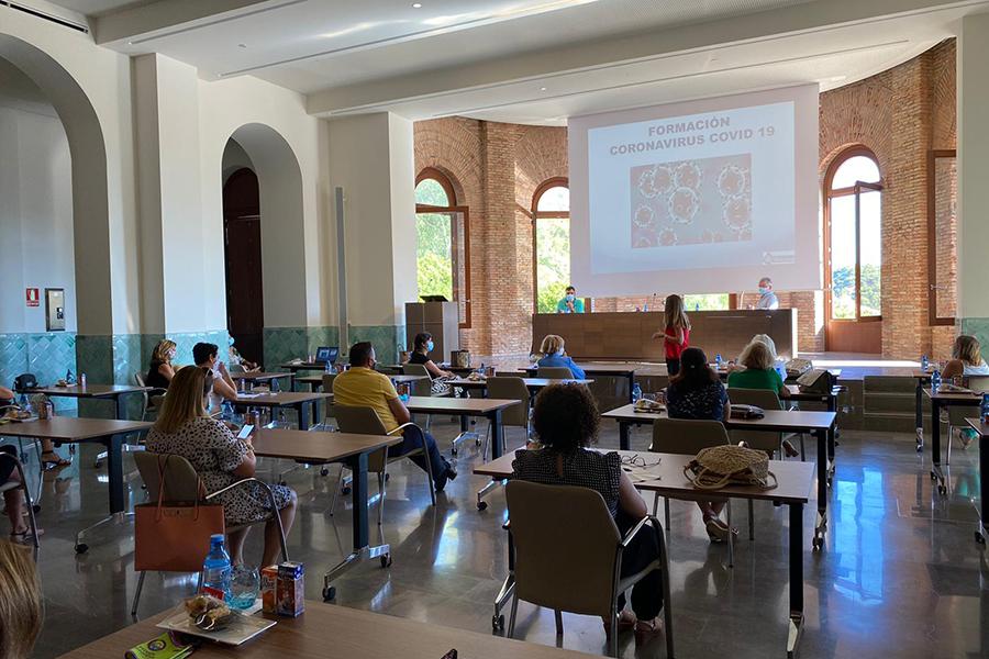 Reunión de la Fundación Victoria con el consejo de AMPAS de los colegios diocesanos