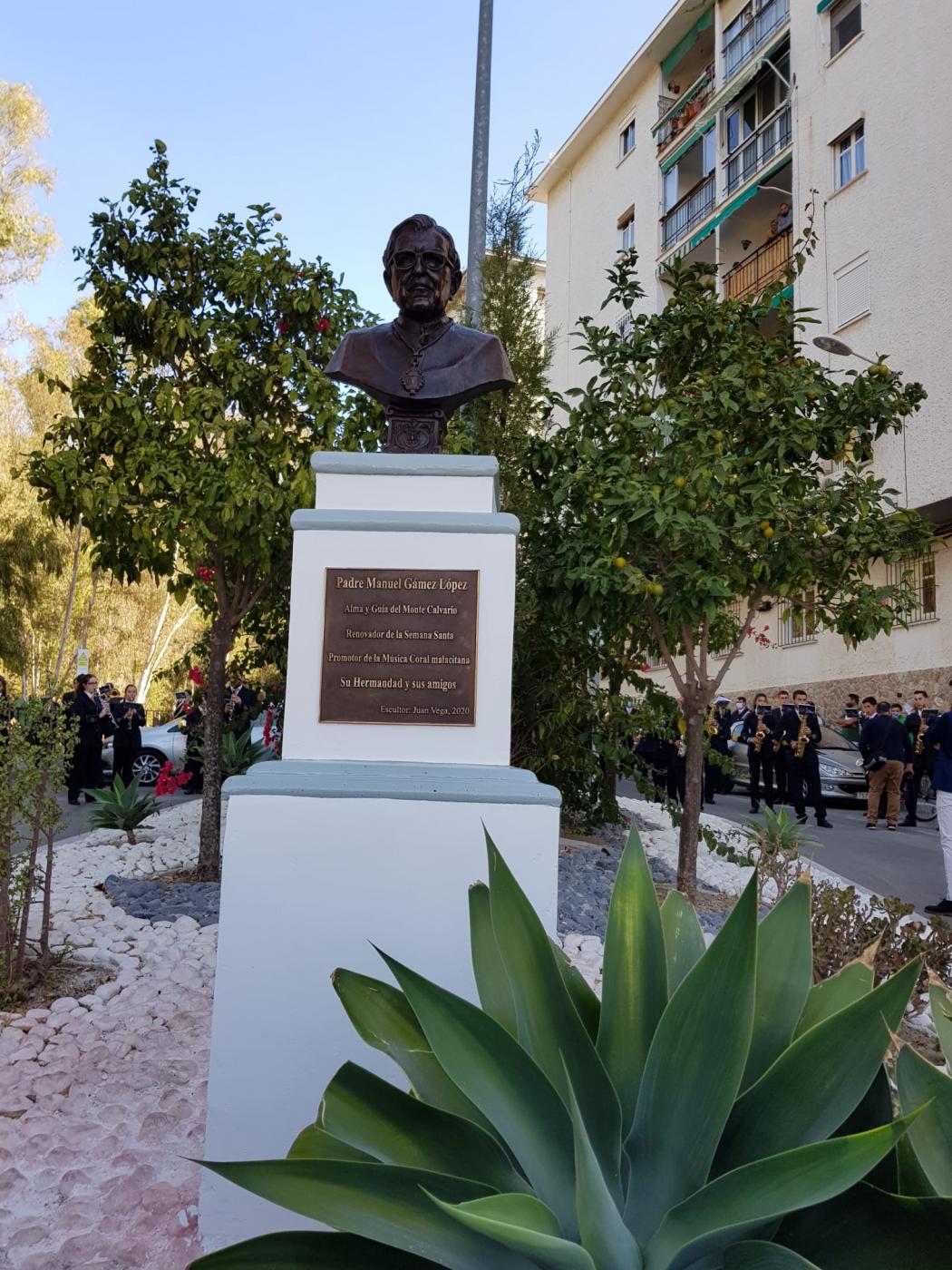 Inauguración del busto de D. Manuel Gámez en la glorieta que lleva su nombre en la subida al Monte Calvario