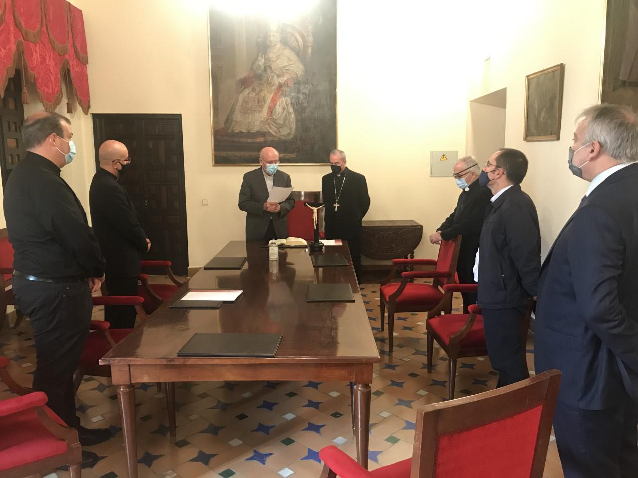 Juramento y profesión de fe del delegado episcopal de Cáritas