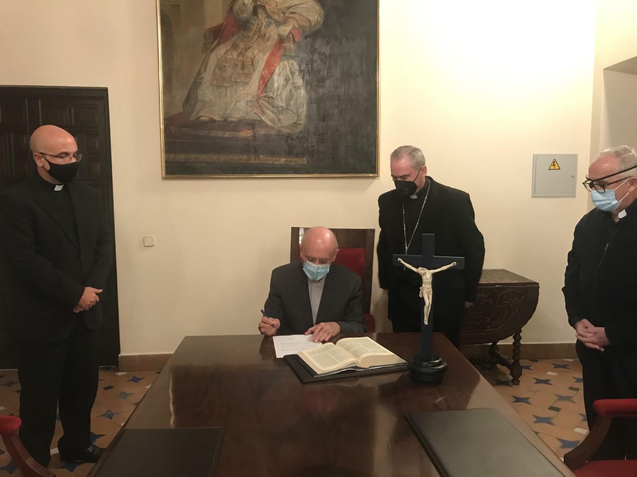 Juramento y profesión de fe del delegado episcopal de Cáritas