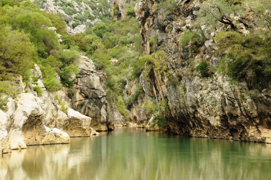 Cañón de Las Buitreras, entre Benalauría y Cortes de la Frontera