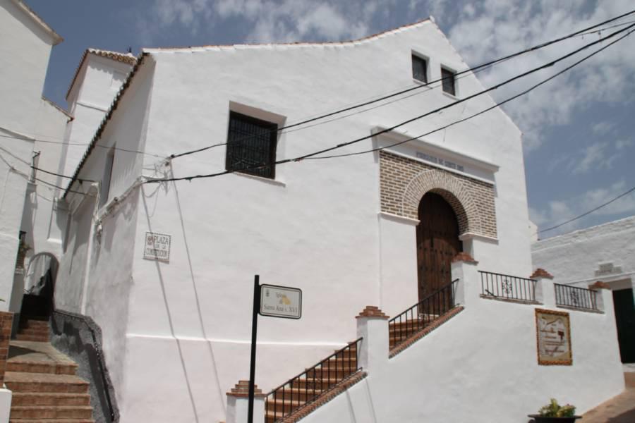 Parroquia de Santa Ana en Totalán