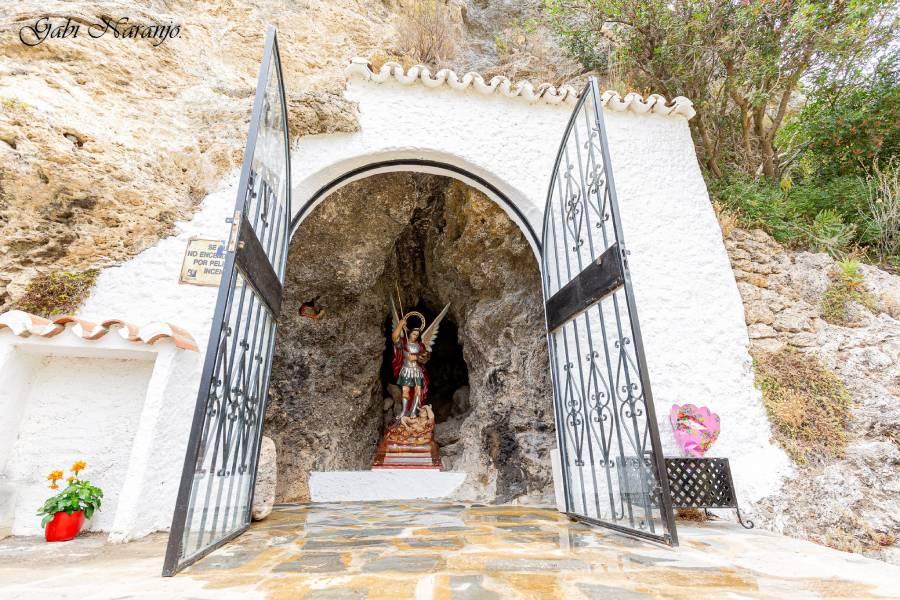 Ermita de San Miguel Arcángel en Istán//Studio Fotográfico Istán