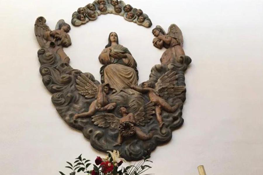 «En estos tiempos María nos sigue transmitiendo paz»