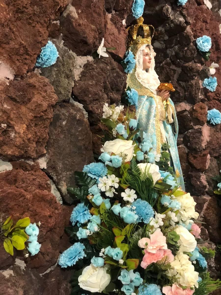 La Virgen de Lourdes, esperanza de El Valdés