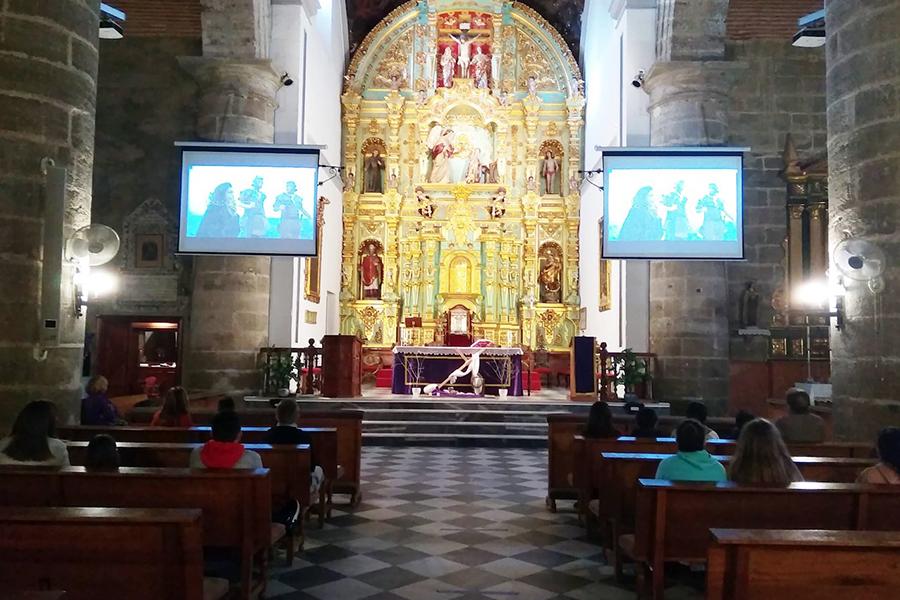 Niños y adolescentes de Álora viven la Cuaresma