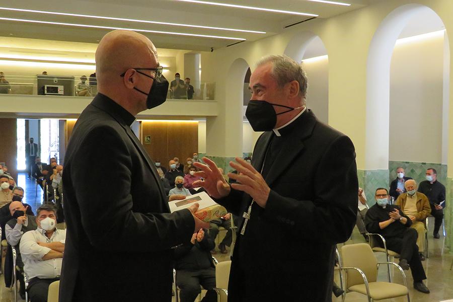 Homenaje al sacerdote Antonio Coronado por su 25 aniversario de ordenación sacerdotal // E. LLAMAS